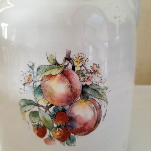 Fruit jug with peaches and strawberries - Picture 7 of 8